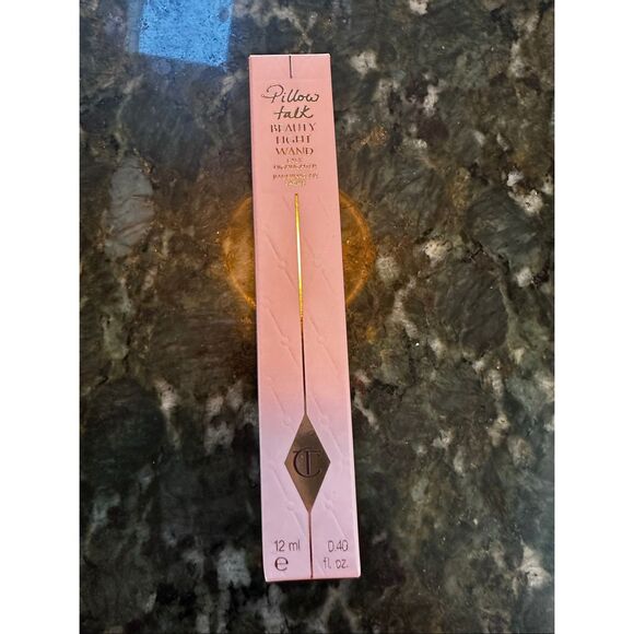 Charlotte Tilbury pillow talk Beauty Highlighter Wand - Picture 4 of 6